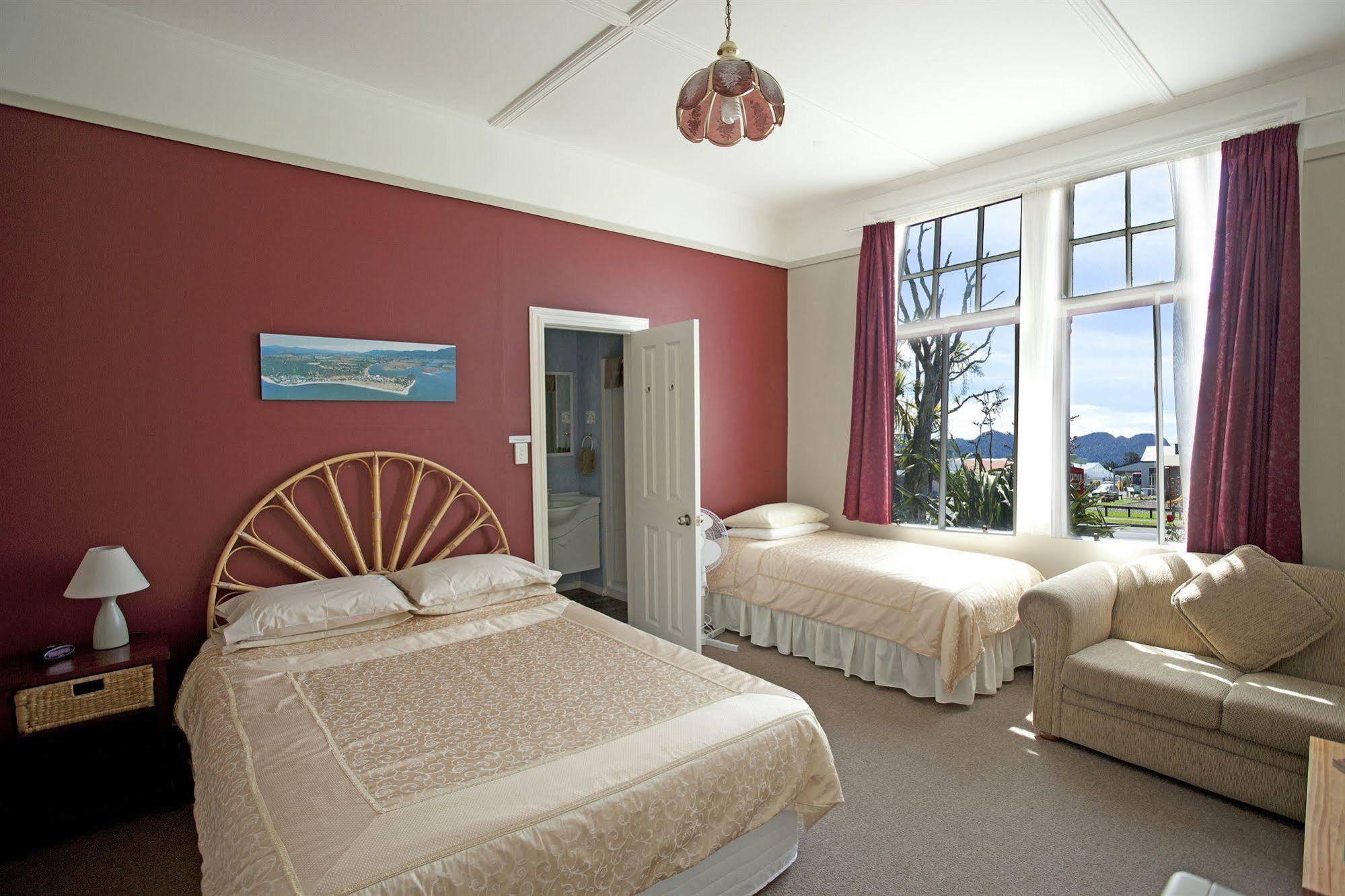 Motel The Station House 4*